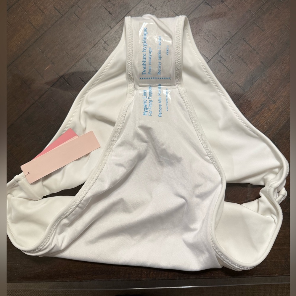 🔥 Closet Sale! Victoria's Secret White Bikini Bottom, High Waist, Size M - Picture 4 of 4